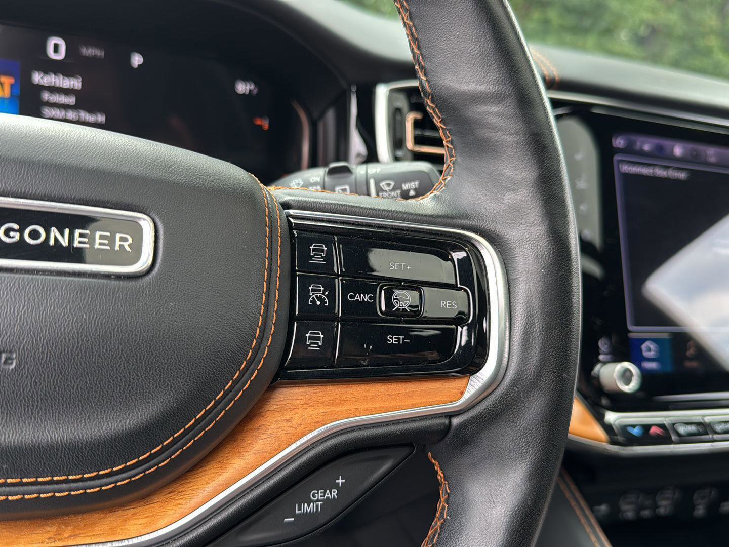 Used 2022 Jeep Grand Wagoneer Series III w/ Rear Seat Video Group 1 image 21