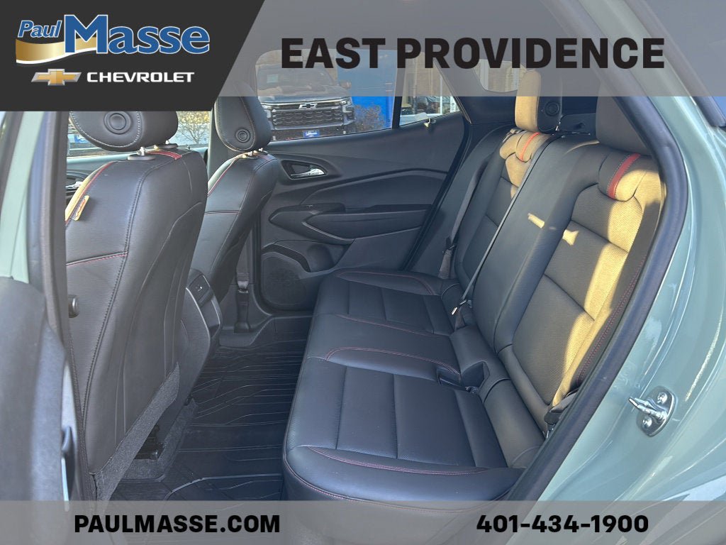 Used 2024 Chevrolet Trax RS w/ Sunroof Package image 17