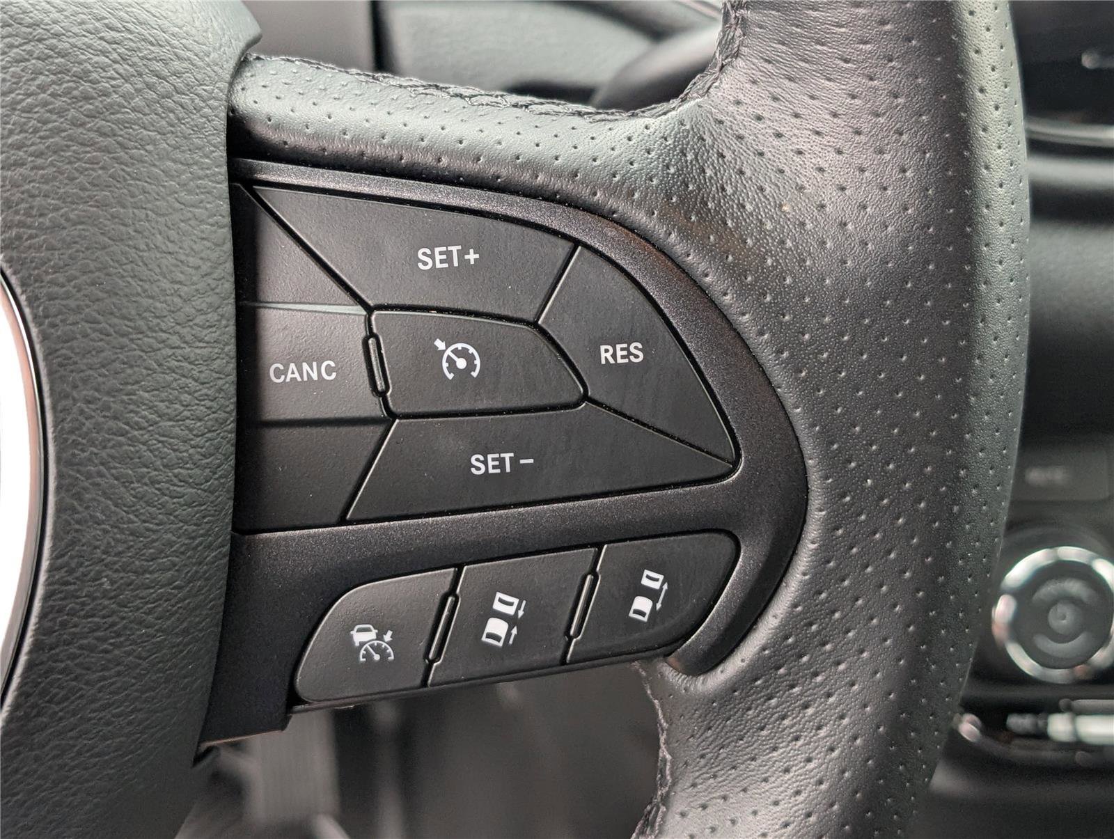 Used 2025 Dodge Durango AWD w/ Technology Group image 21