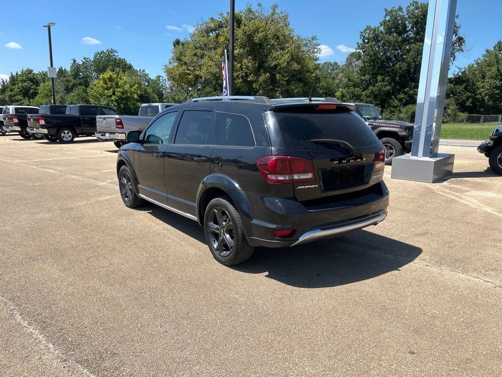 Used 2020 Dodge Journey Crossroad image 3