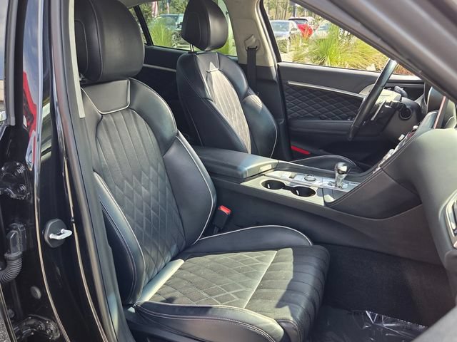 Used 2019 Genesis G70 2.0T Advanced w/ Dynamic Package RWD image 18
