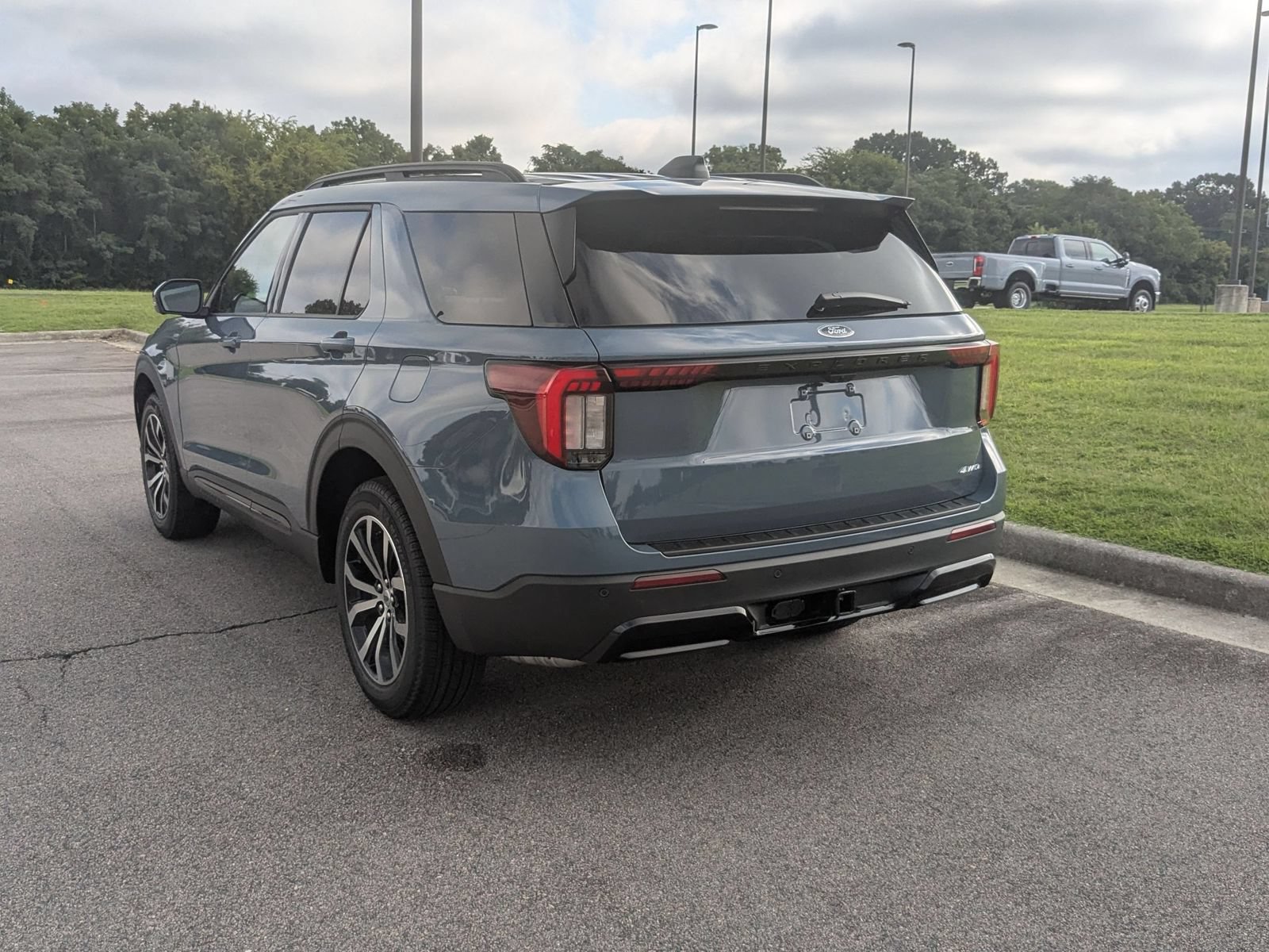 New 2026 Ford Explorer ST-Line AWD/4WD image 5