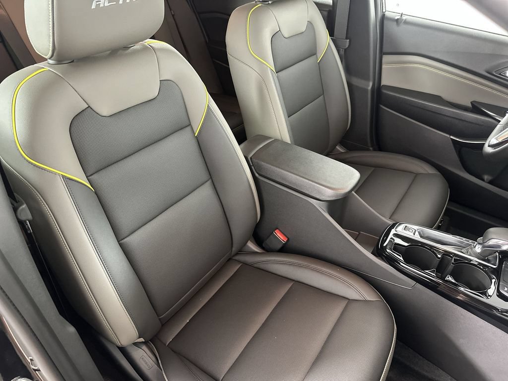 New 2026 Chevrolet Trax ACTIV w/ Sunroof Package FWD image 28
