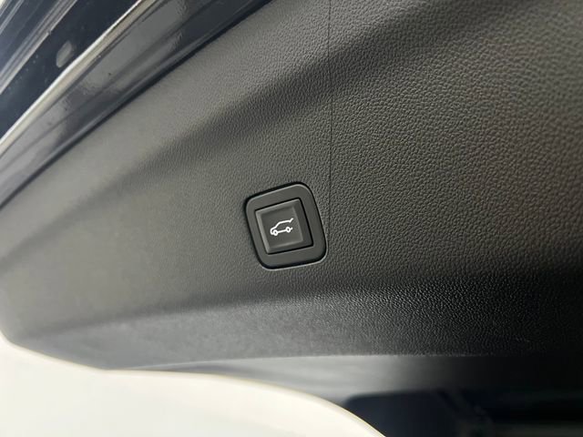 Used 2025 Chevrolet Suburban RST w/ Comfort Package AWD/4WD image 31