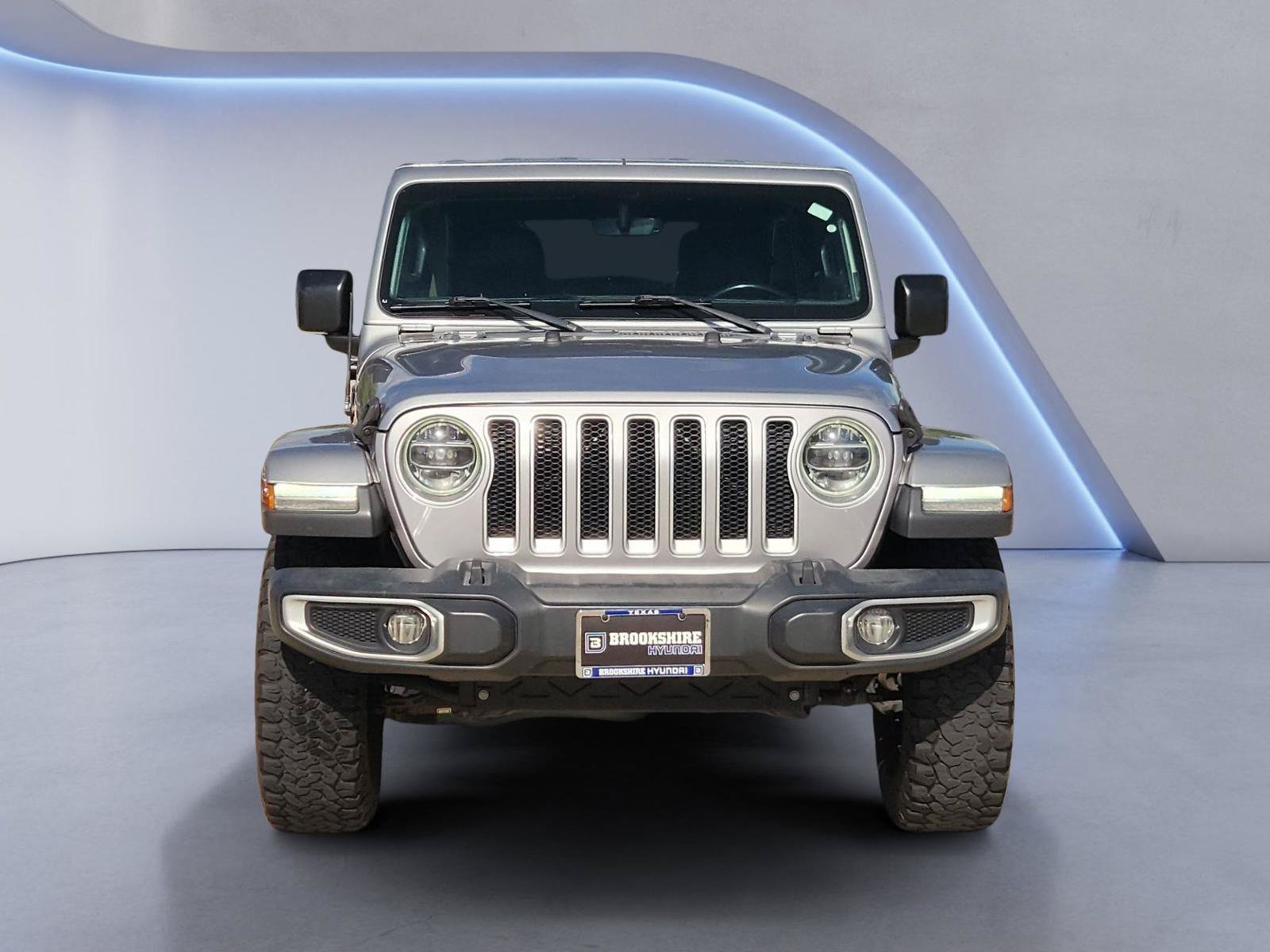Used 2018 Jeep Wrangler Unlimited Sahara AWD/4WD image 2