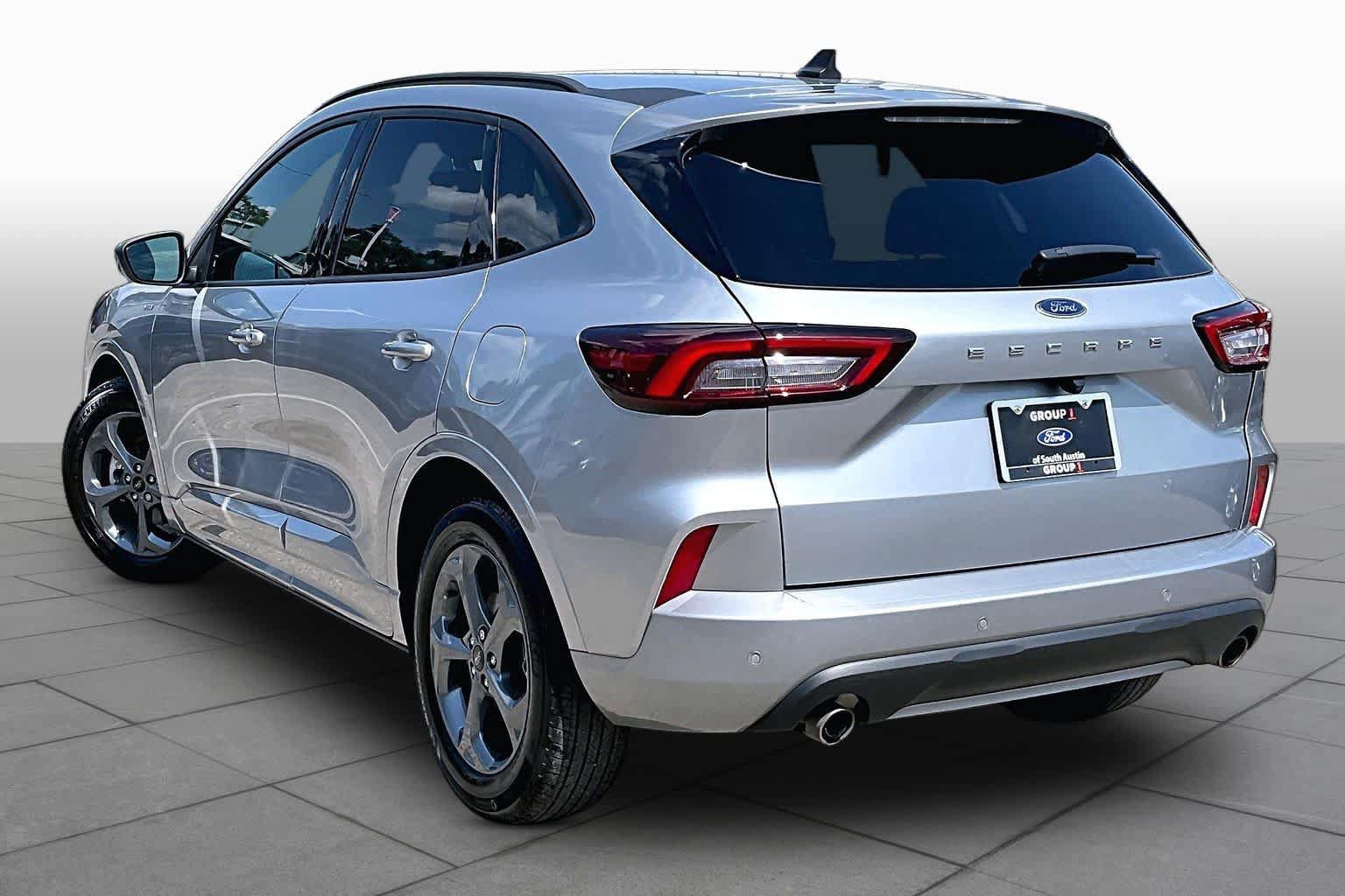 Used 2023 Ford Escape ST-Line w/ Tech Pack #1 FWD image 6