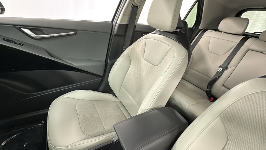 New 2025 Kia Niro EX Touring image 13