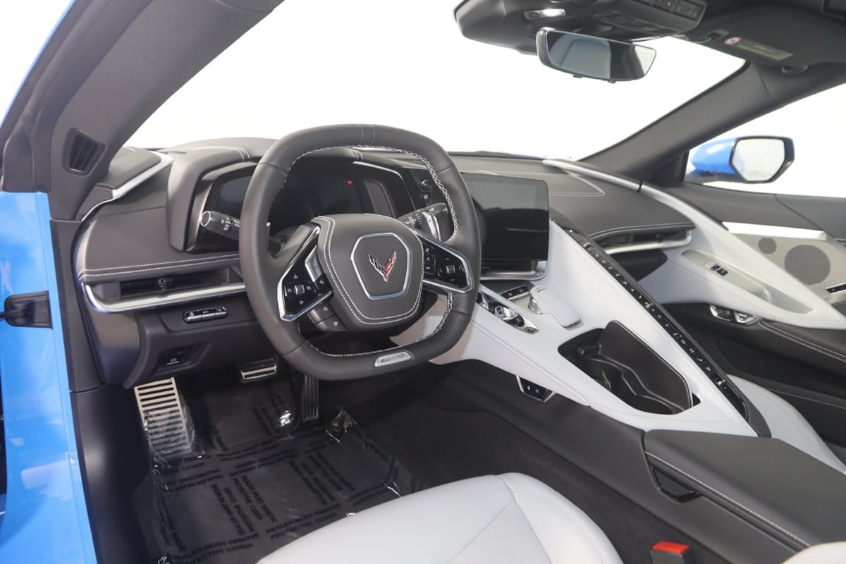 Used 2025 Chevrolet Corvette E-Ray AWD/4WD image 33