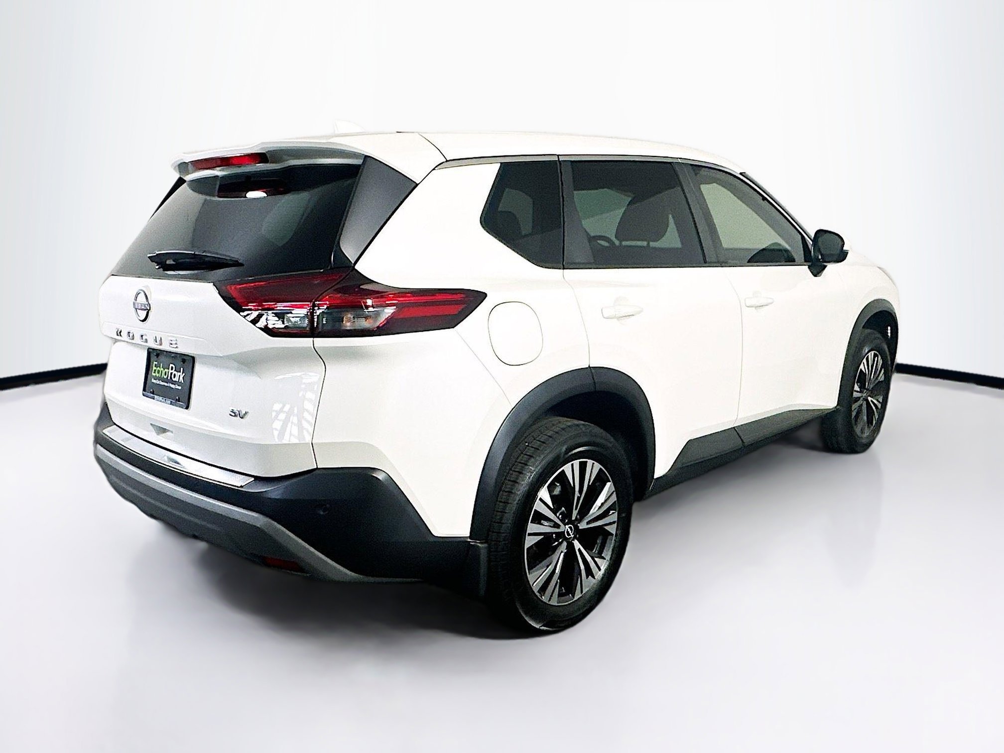 Used 2023 Nissan Rogue SV image 9