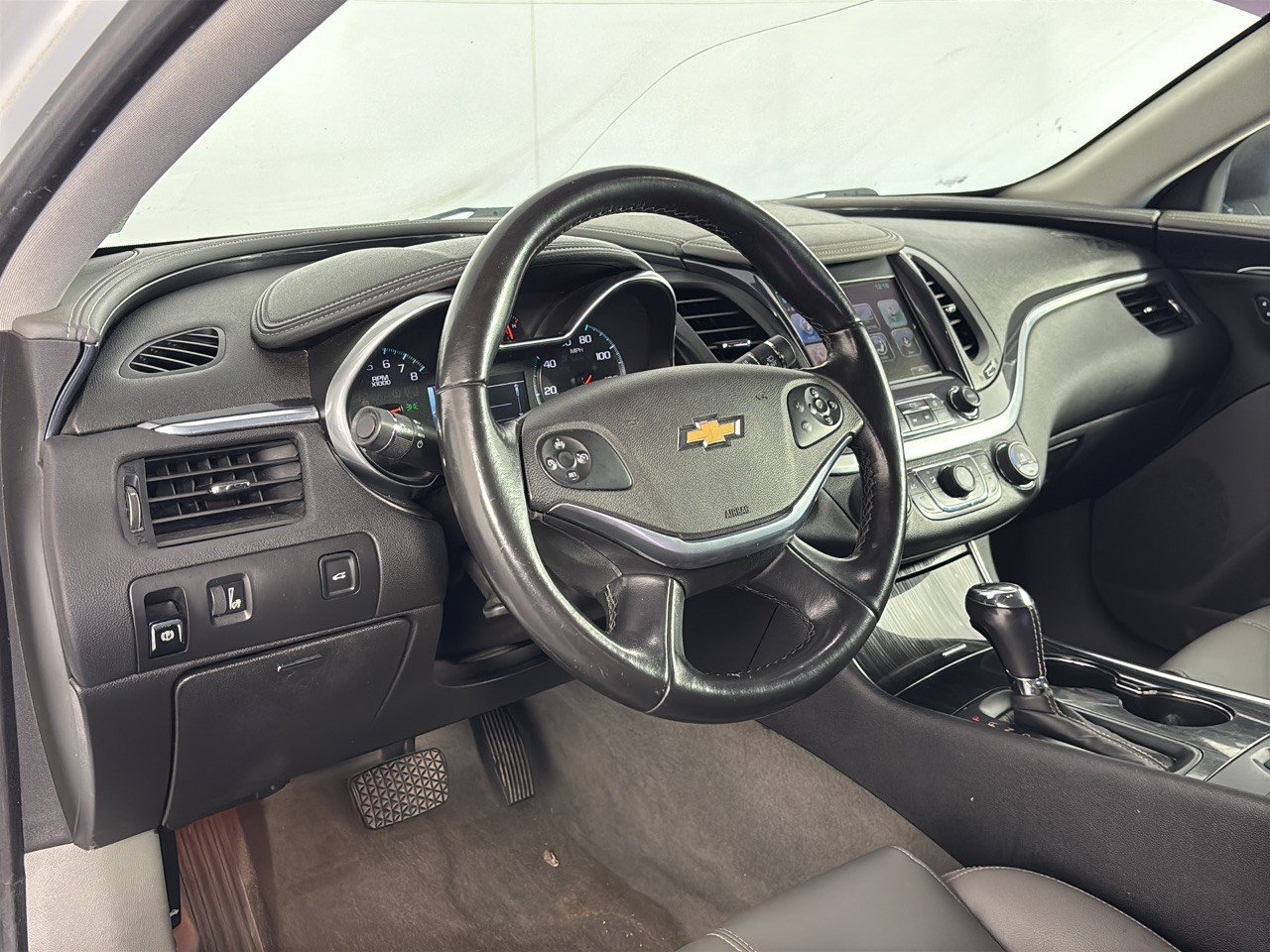Used 2019 Chevrolet Impala LT FWD image 4