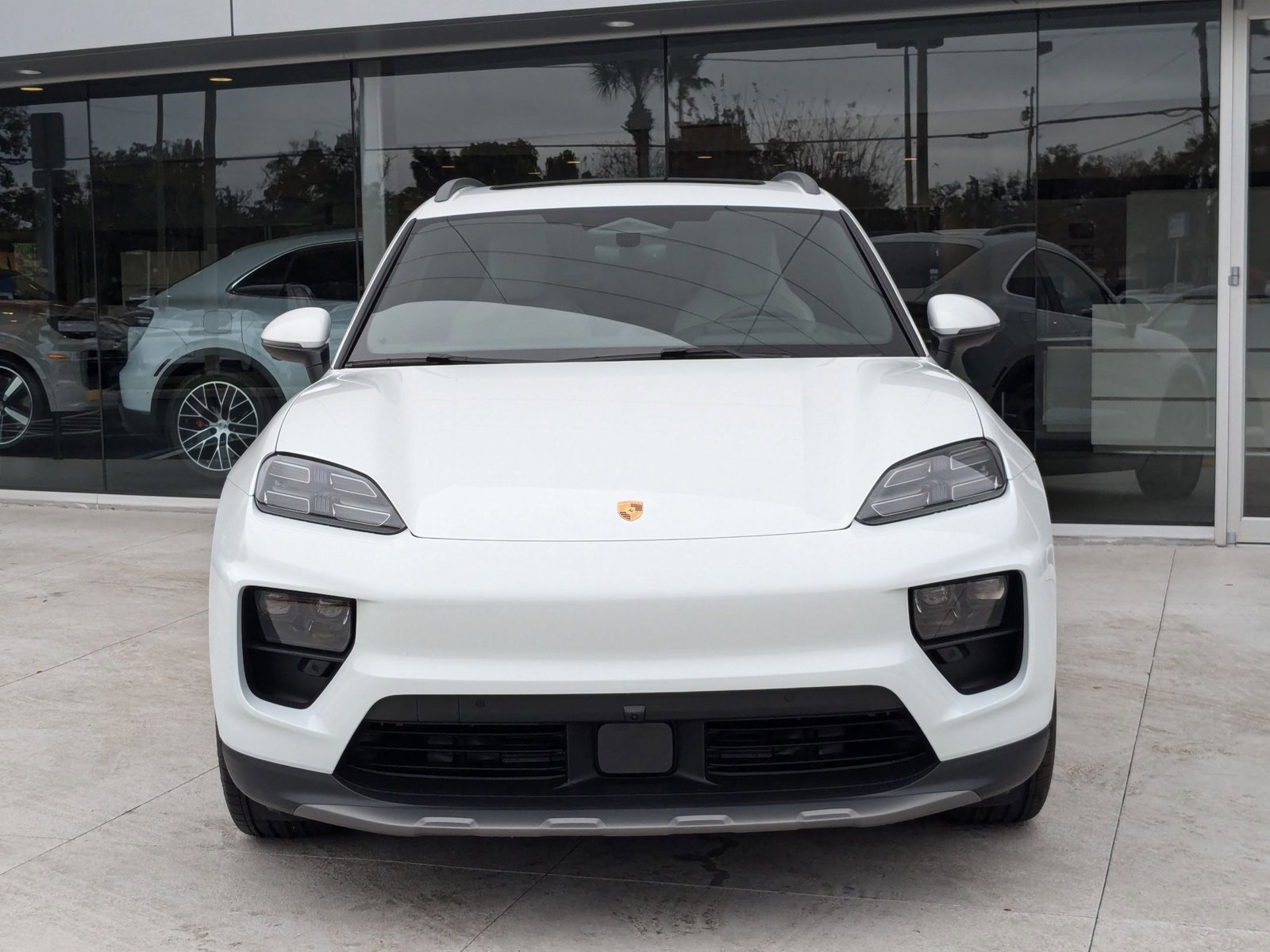 New 2025 Porsche Macan 4S Electric image 8