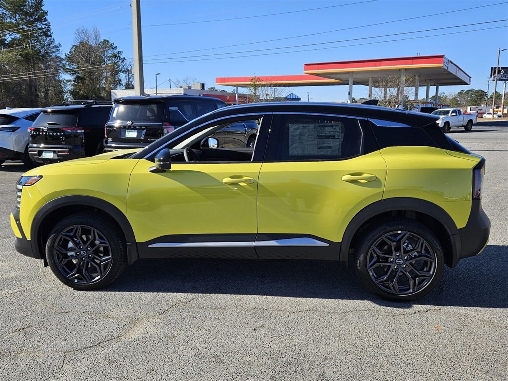 New 2026 Nissan Kicks SR image 2