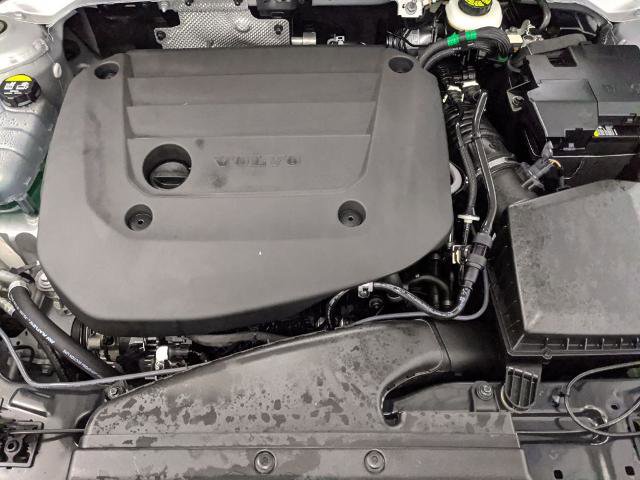 Used 2024 Volvo XC40 B5 Core image 19