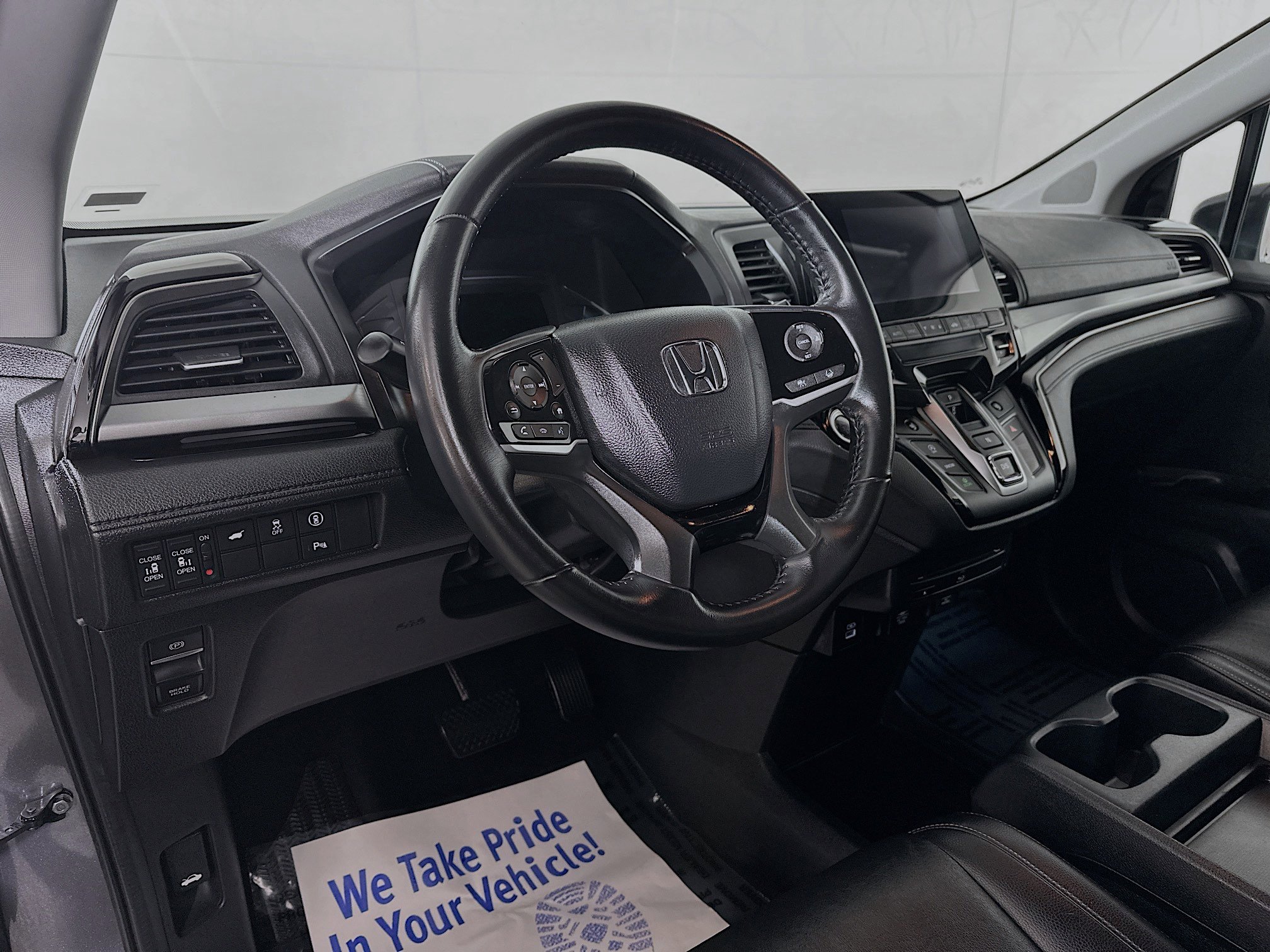Certified 2024 Honda Odyssey Touring image 9