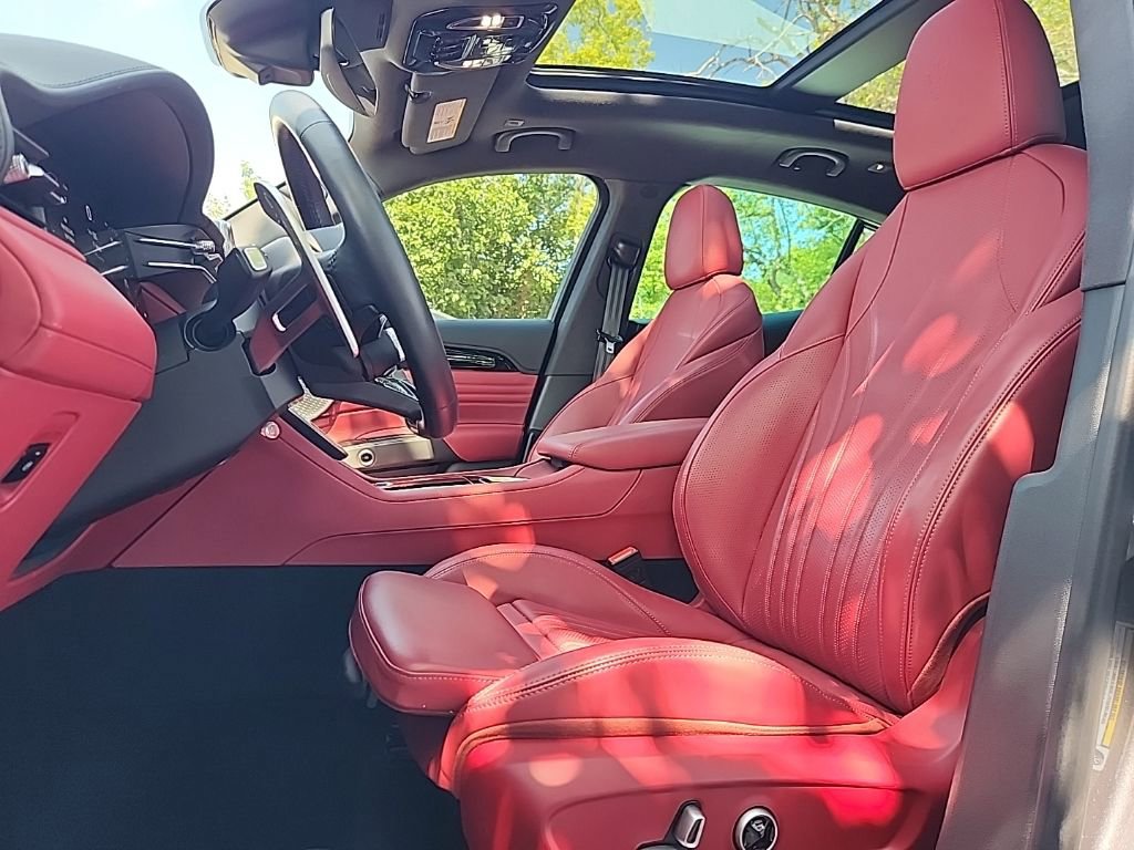 Used 2023 Maserati Grecale Modena image 2