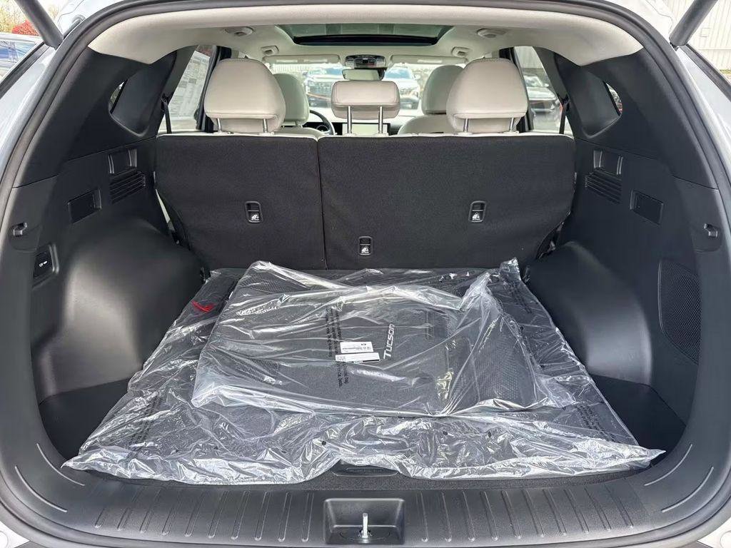 New 2026 Hyundai Tucson Limited image 5