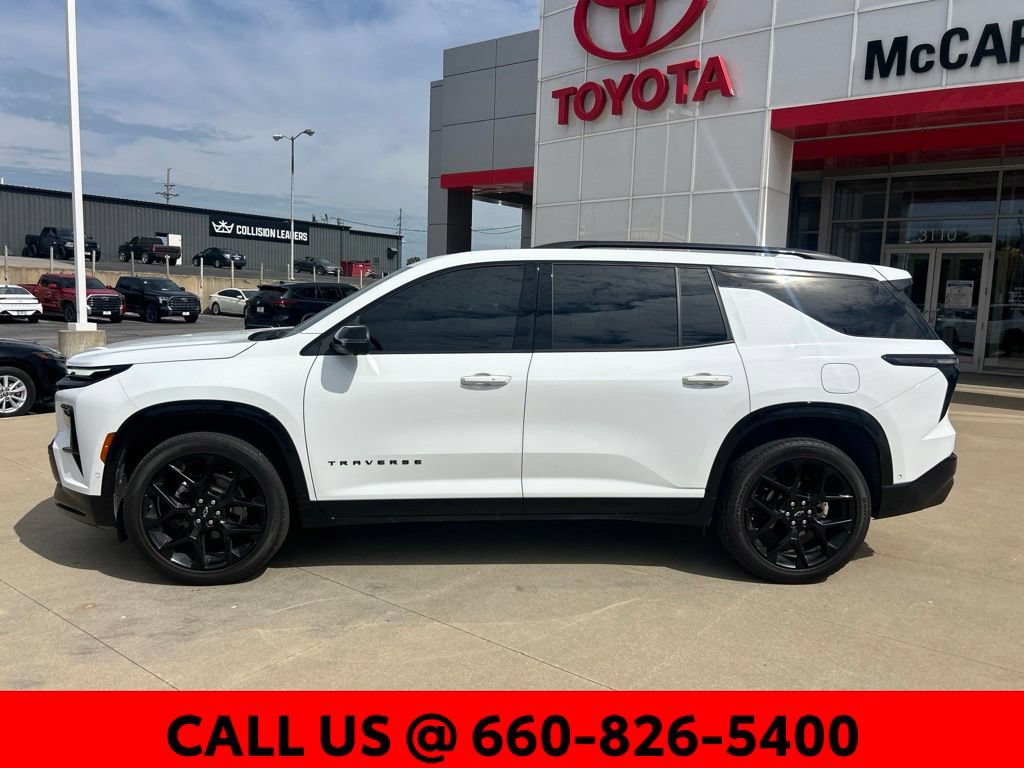 Used 2024 Chevrolet Traverse RS AWD/4WD image 16