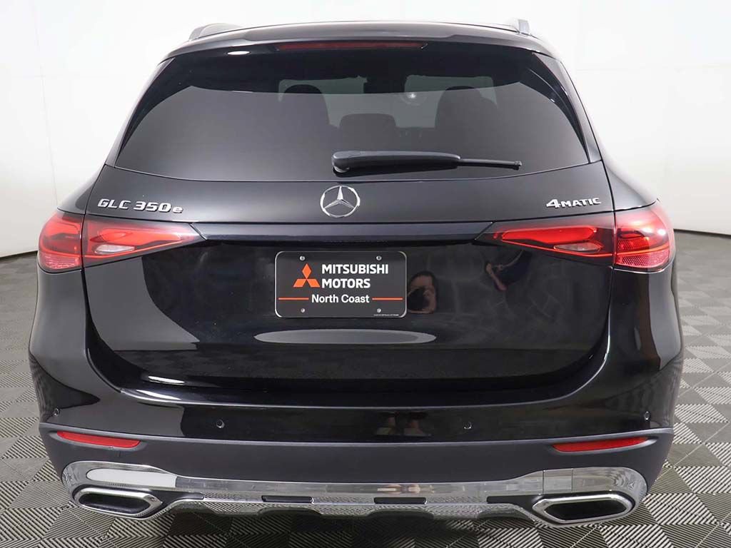 Used 2025 Mercedes-Benz GLC 350e 4MATIC image 12
