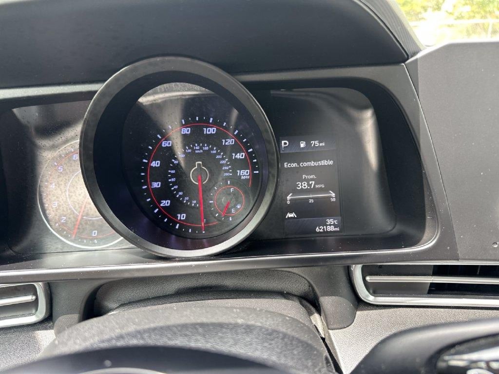 Used 2021 Hyundai Elantra SEL w/ Cargo Package FWD image 17
