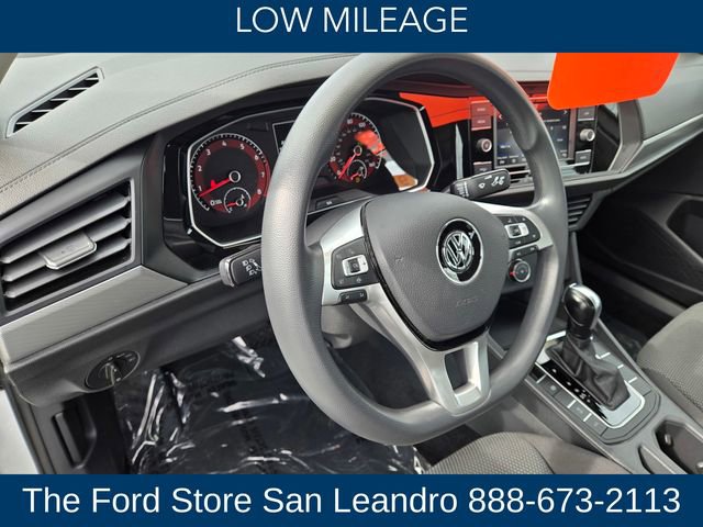 Used 2020 Volkswagen Jetta S image 3