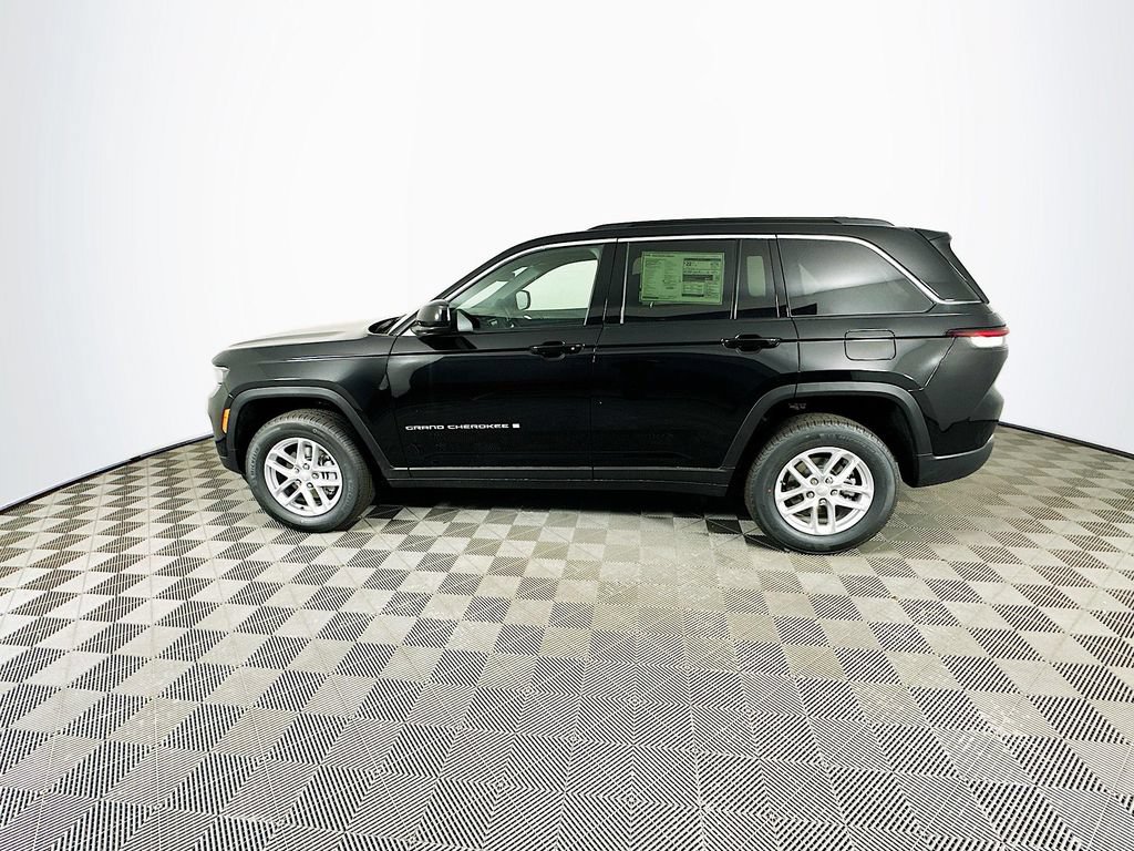 New 2026 Jeep Grand Cherokee Laredo AWD/4WD image 5