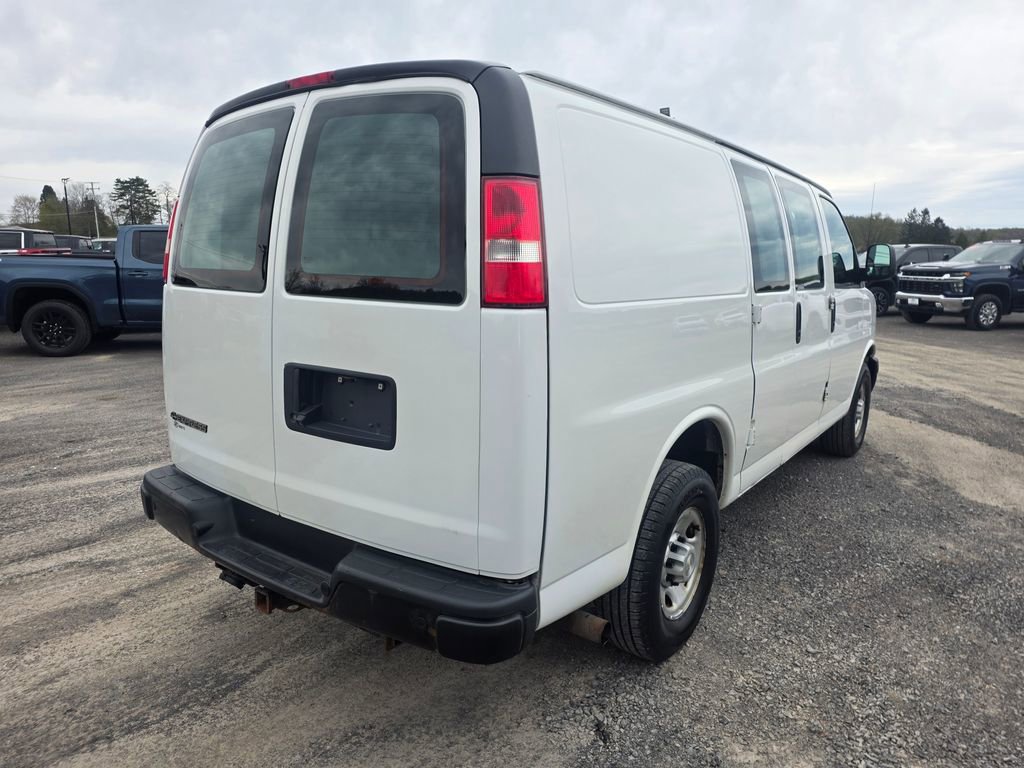 Used 2019 Chevrolet Express 2500 w/ Driver Convenience Package RWD image 2