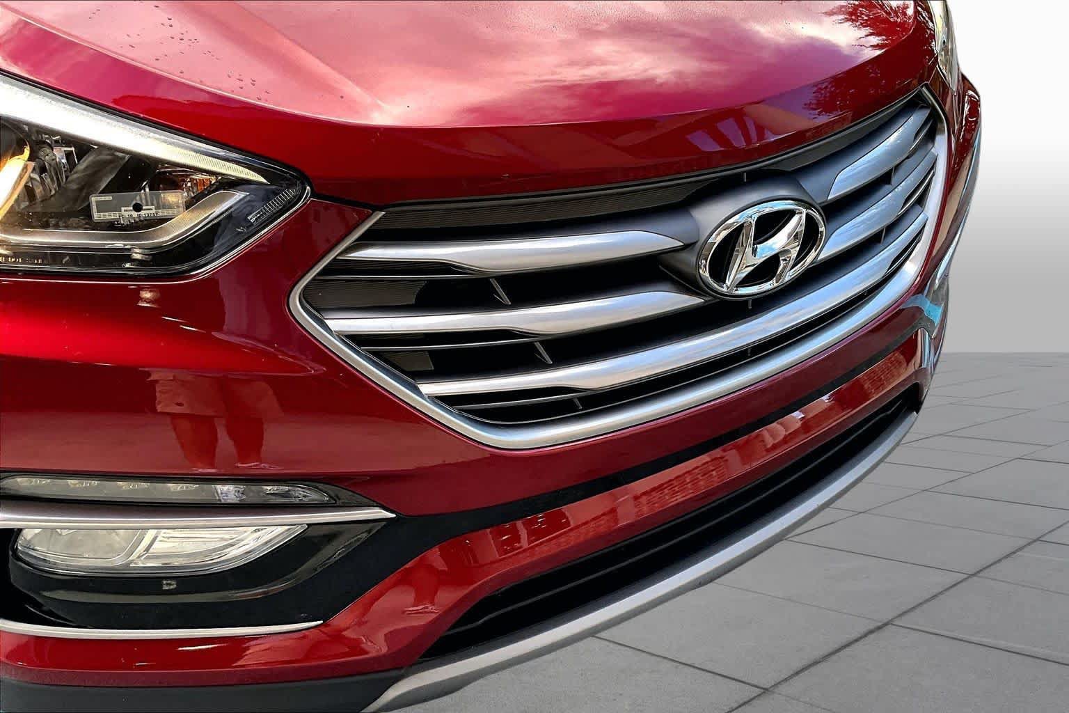 Used 2017 Hyundai Santa Fe Sport FWD image 29