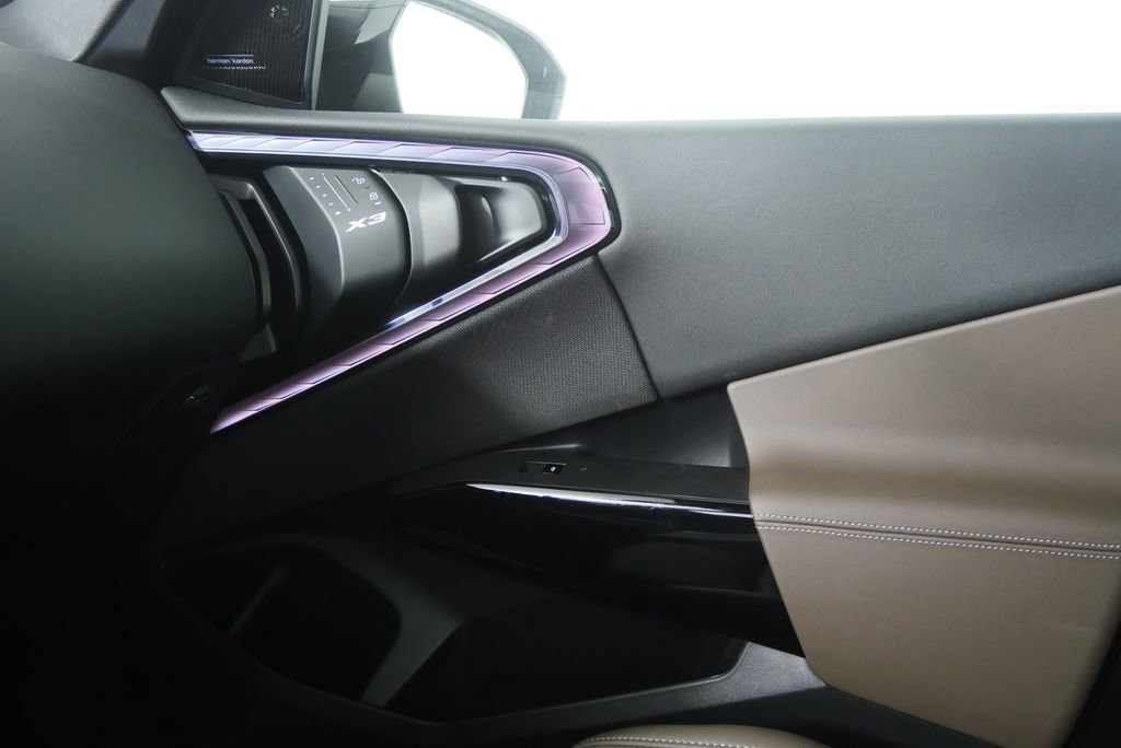 Used 2025 BMW X3 M50 image 26