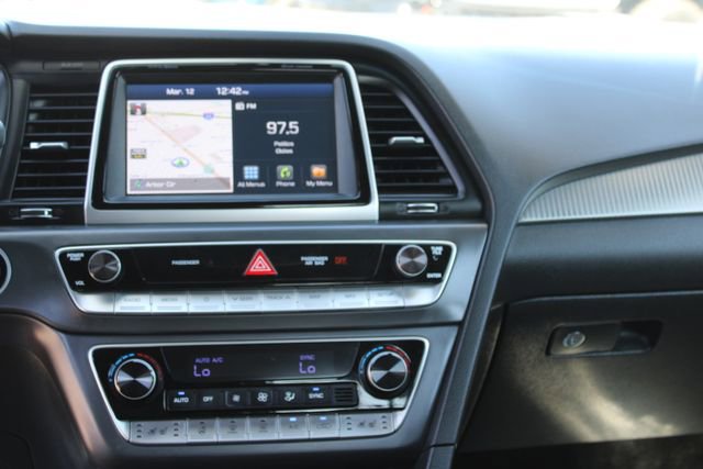 Used 2019 Hyundai Sonata Limited w/ Cargo Package image 15