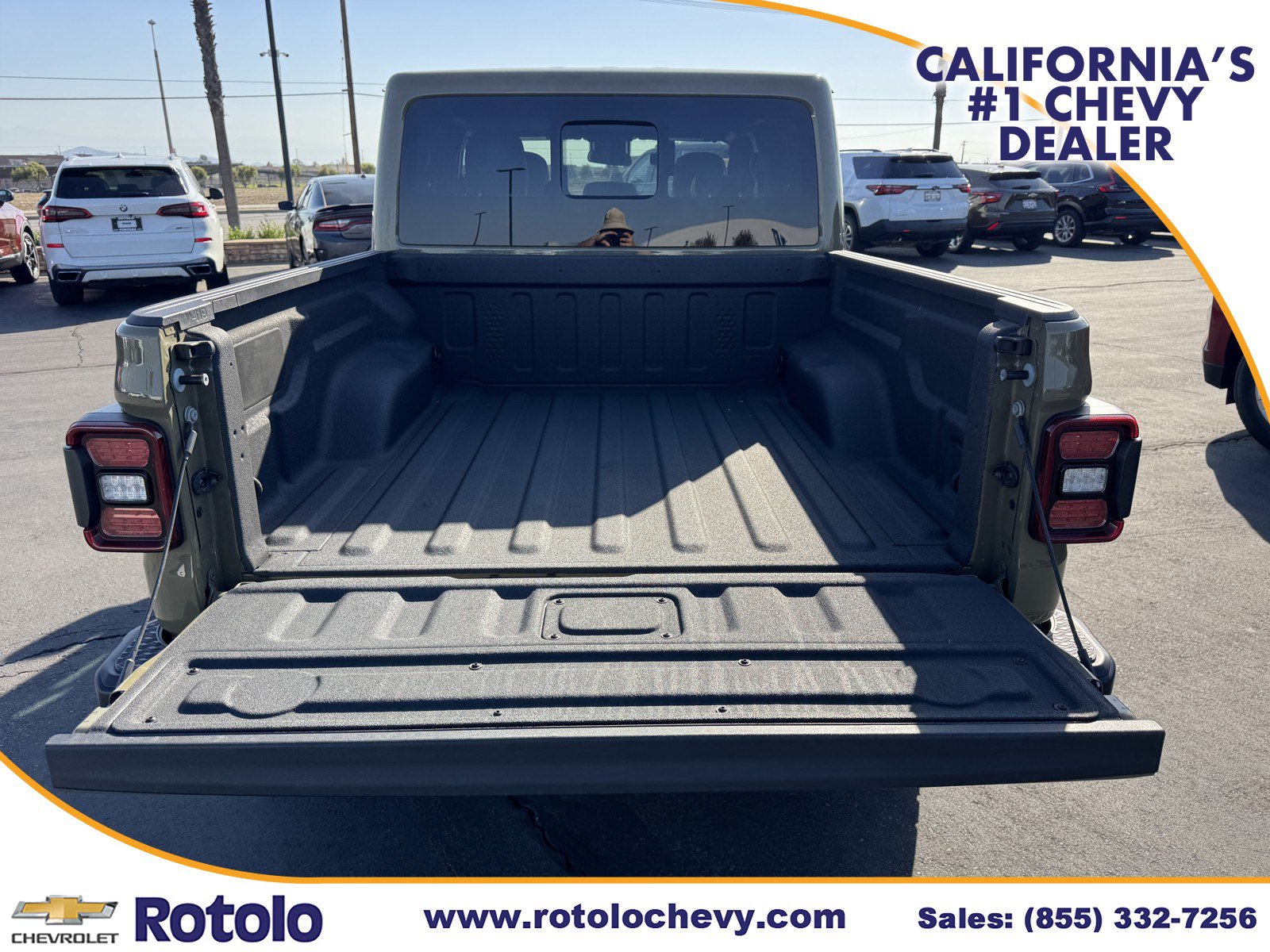 Used 2025 Jeep Gladiator Sport AWD/4WD image 13
