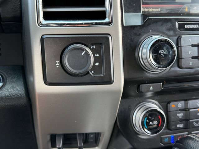 Used 2015 Ford F150 Lariat w/ Equipment Group 502A Luxury AWD/4WD image 23