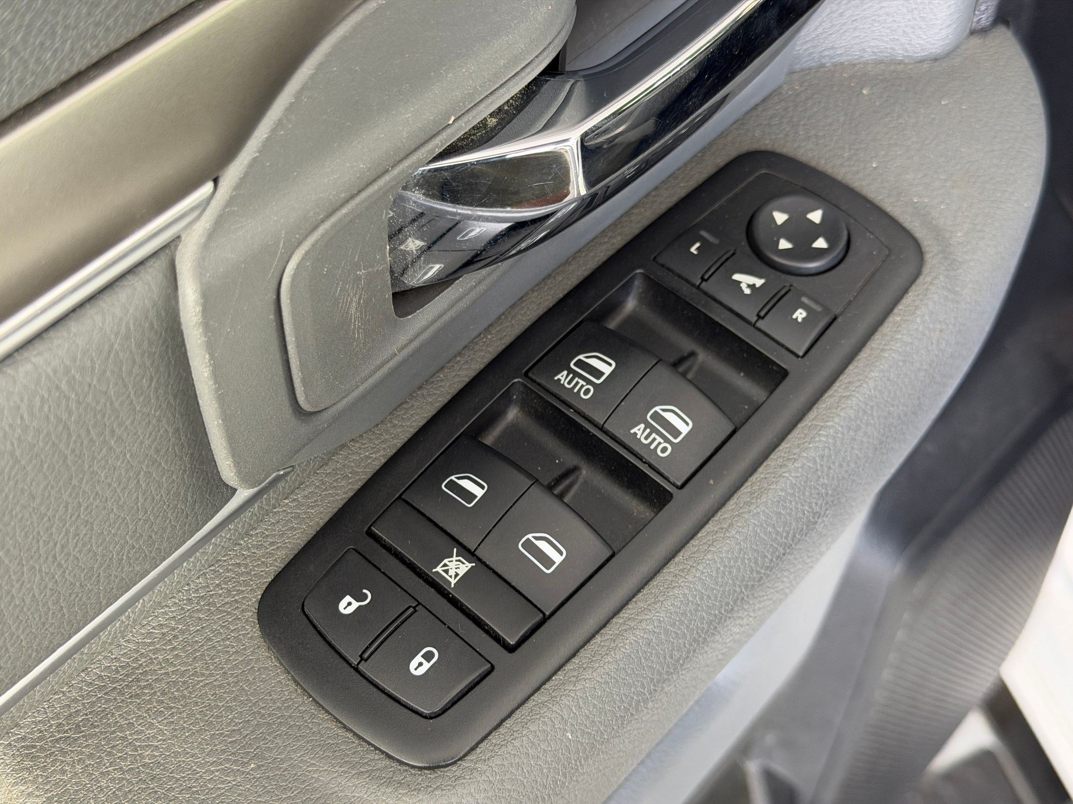 Used 2014 RAM 1500 Lone Star AWD/4WD image 10