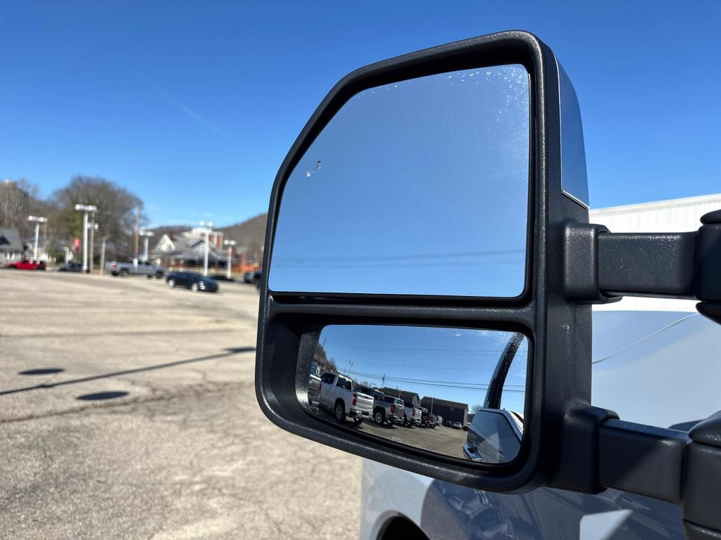 Used 2024 Ford F350 Platinum image 12
