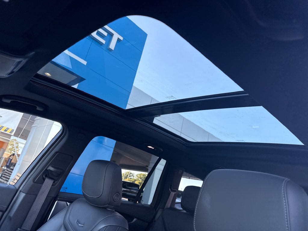 Used 2025 Cadillac XT6 Premium Luxury FWD image 35
