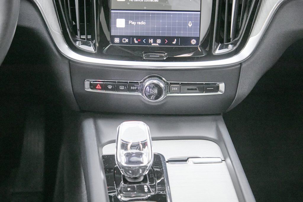Certified 2024 Volvo V60 B5 Cross Country Ultimate image 33