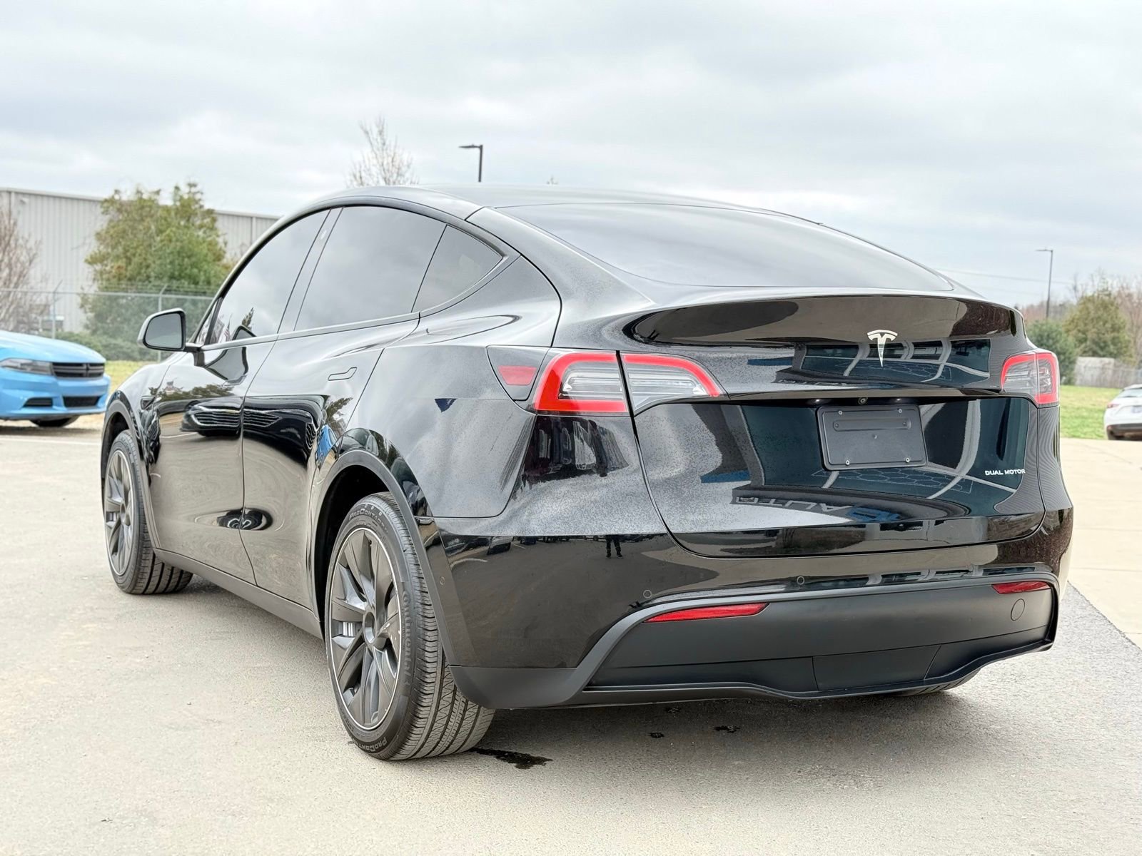 Used 2022 Tesla Model Y Long Range image 10