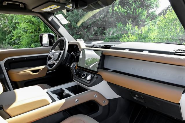 New 2026 Land Rover Defender 110 S AWD/4WD image 18