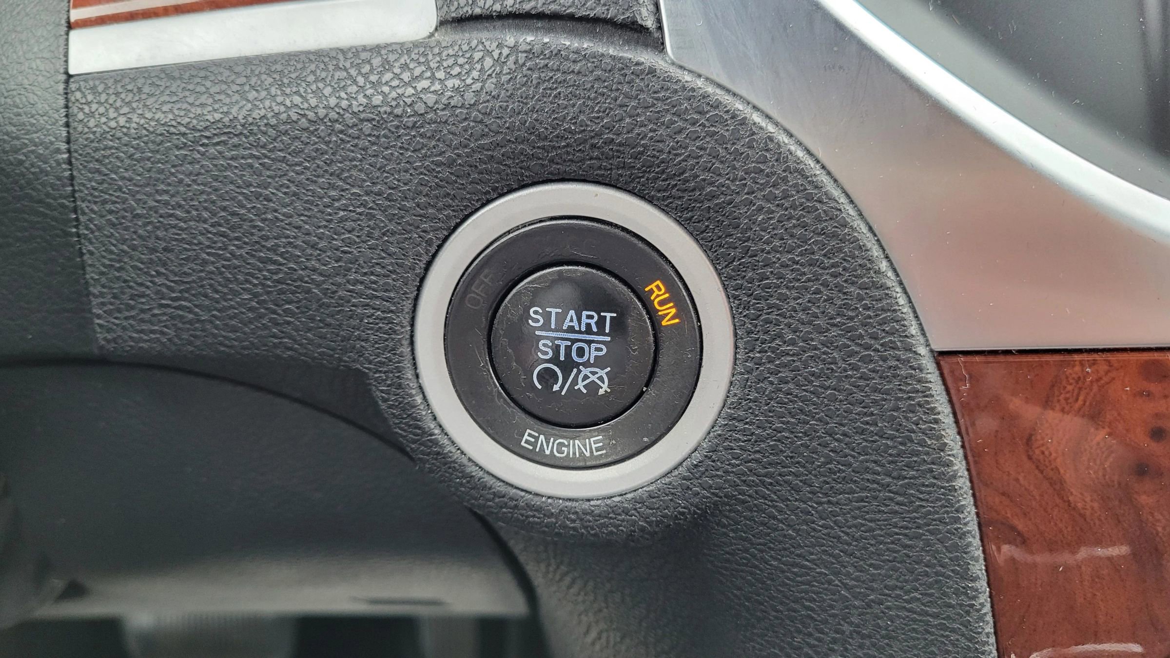 Used 2013 Chrysler 300 image 17