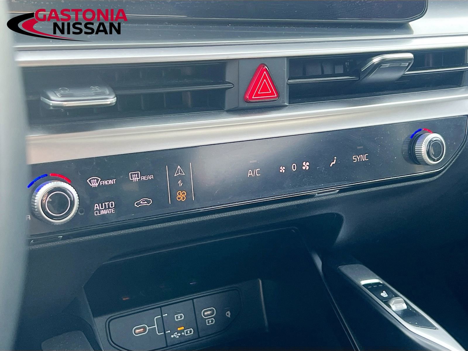 Used 2024 Kia Sorento S image 21