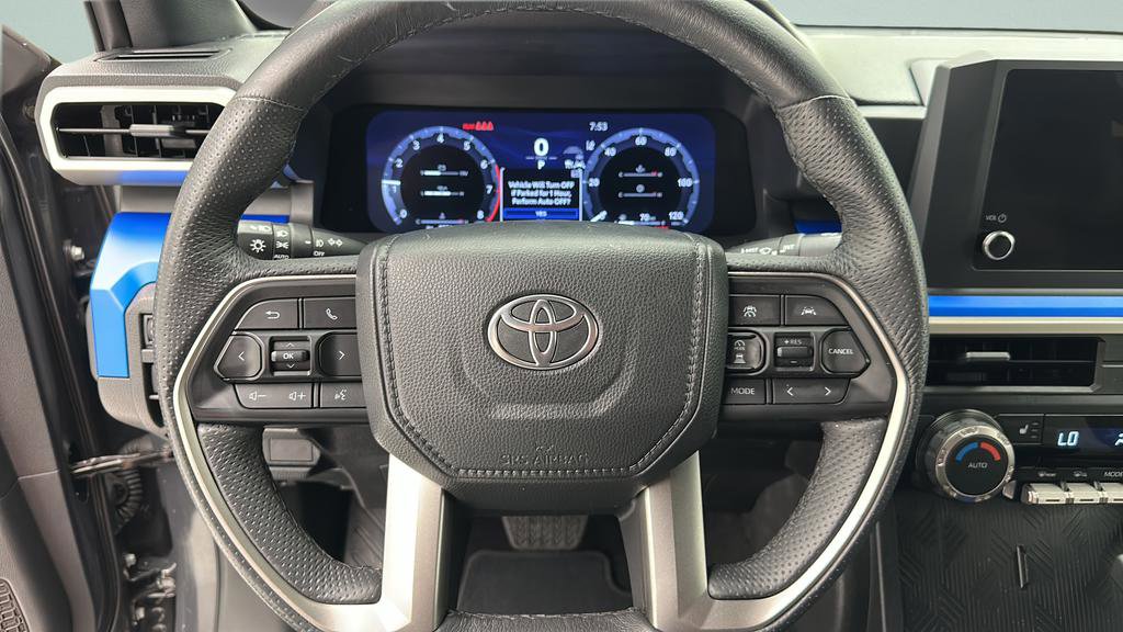 Used 2025 Toyota Tacoma TRD Off-Road AWD/4WD image 15
