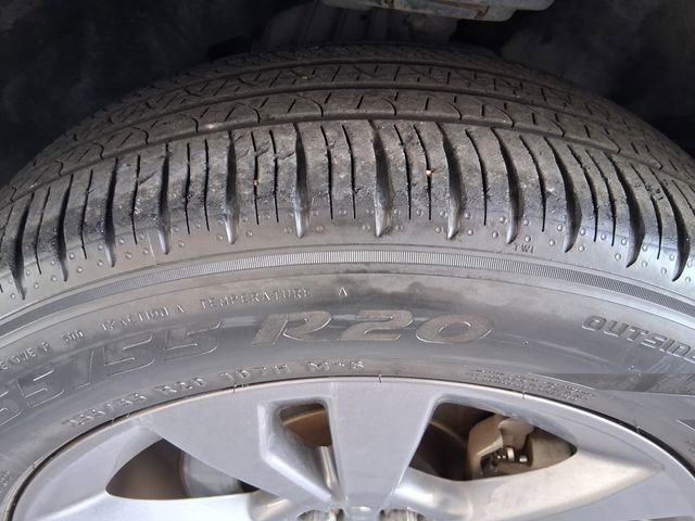 Used 2022 Ford Explorer XLT w/ Equipment Group 202A RWD image 27