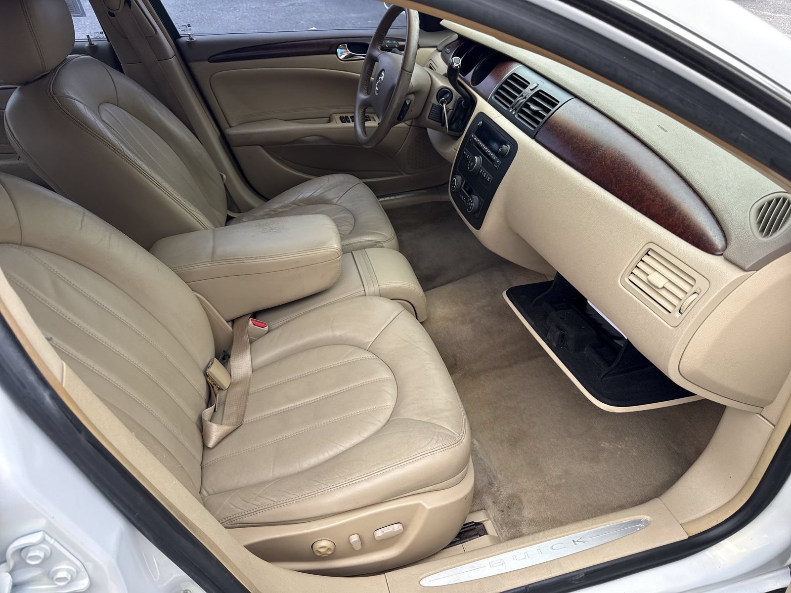 Used 2006 Buick Lucerne CXL w/ Luxury Package FWD image 25