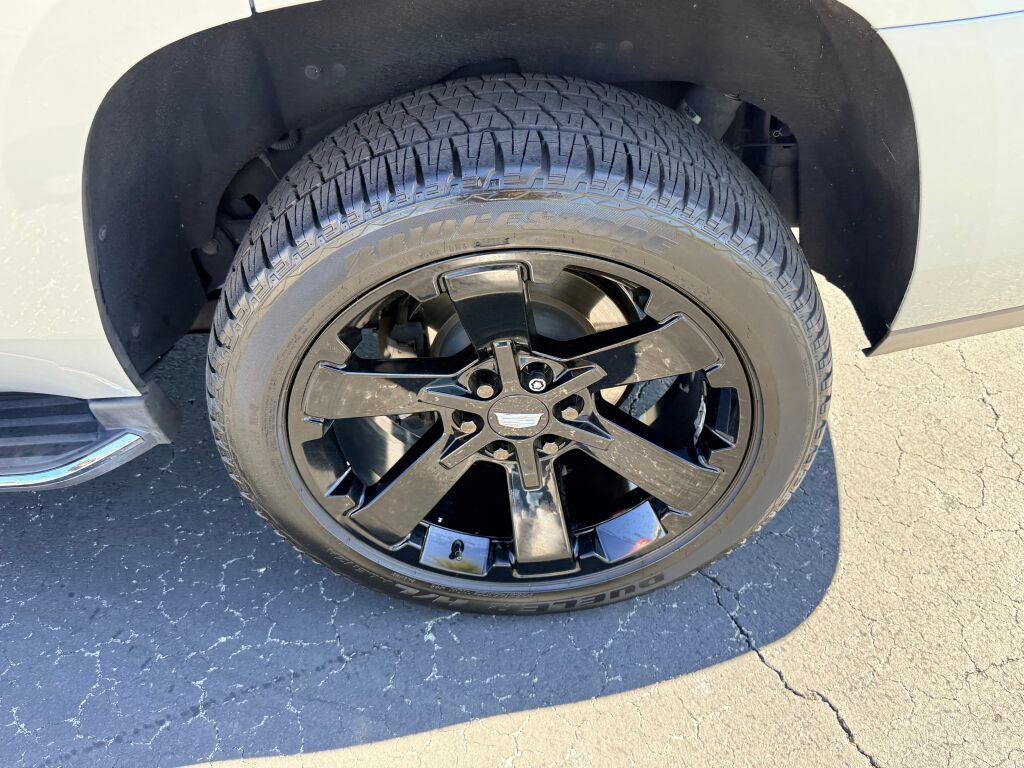 Used 2019 Cadillac Escalade Premium Luxury image 9