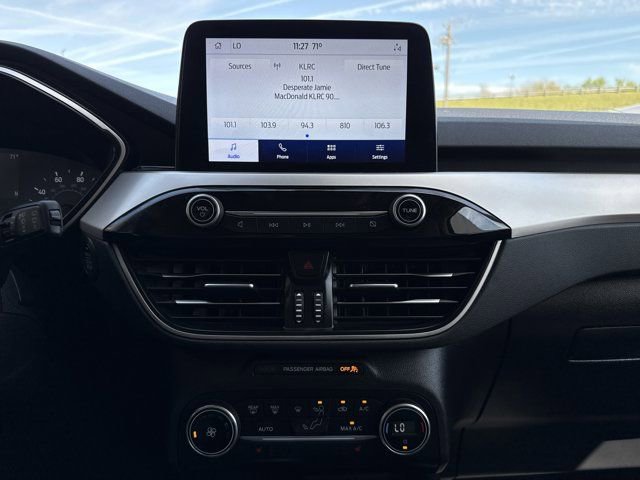 Used 2020 Ford Escape SE image 18