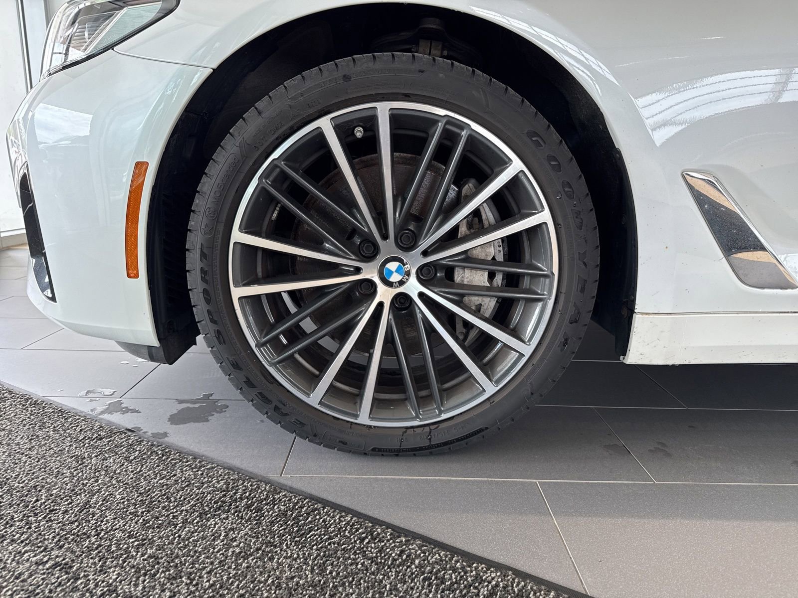 Used 2023 BMW 540i xDrive w/ Premium Package AWD/4WD image 10