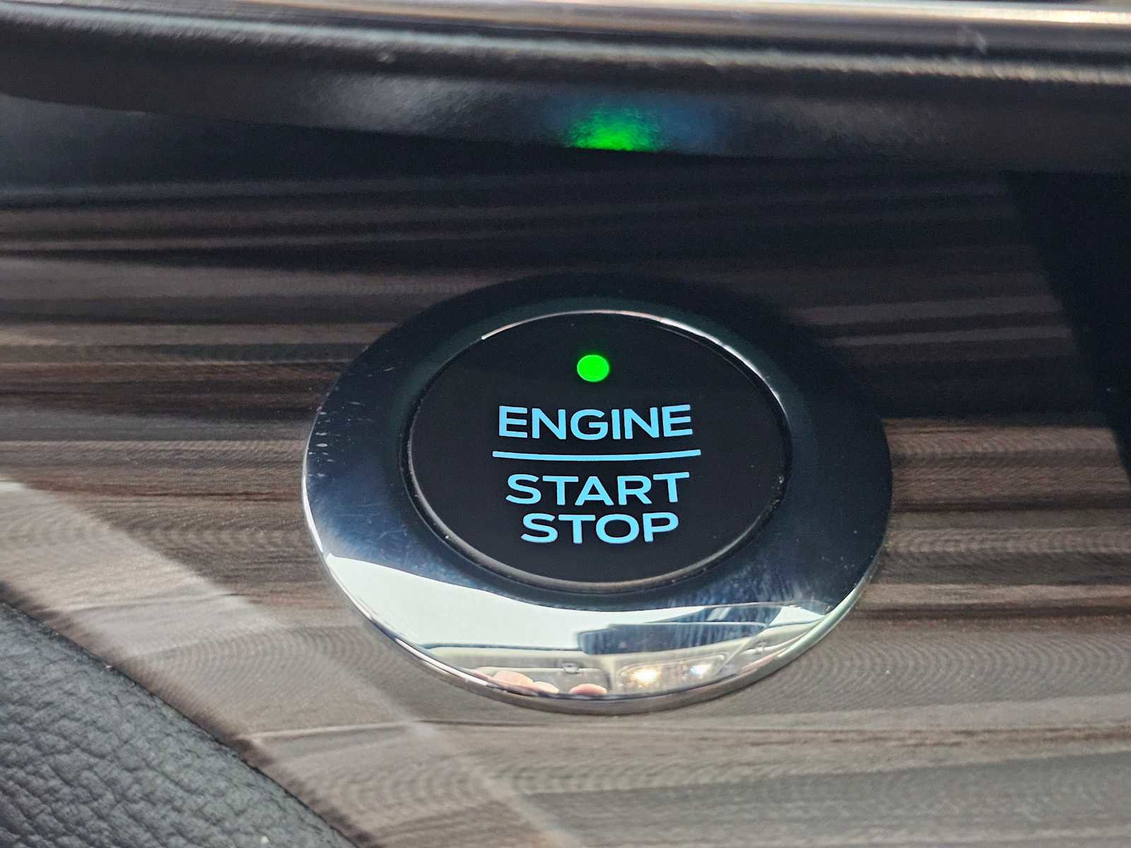 Used 2021 Ford Explorer Limited image 29