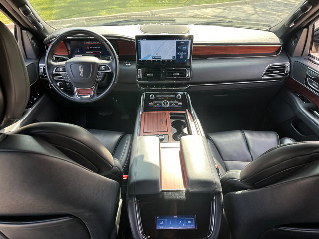 Used 2024 Lincoln Navigator L 4WD image 15