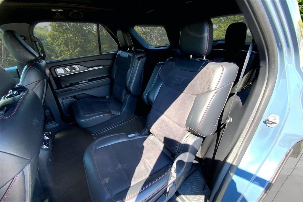Used 2025 Ford Explorer ST AWD/4WD image 21