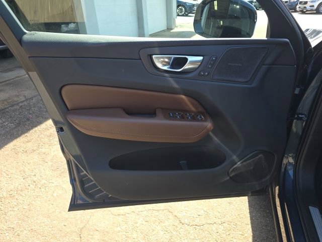 Certified 2024 Volvo XC60 B5 Plus w/ Protection Package Premier image 25