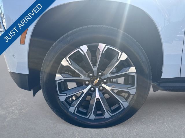 New 2026 Chevrolet Suburban High Country image 10